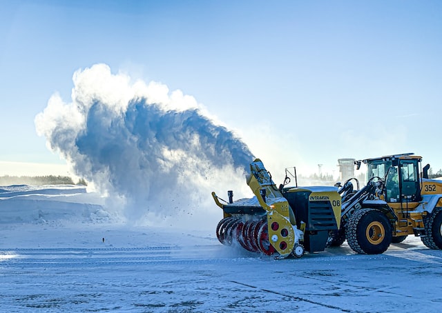 snow blower that throws the farthest
